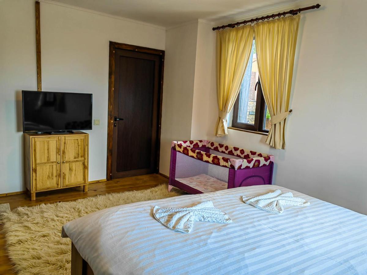 Rimovata Kashta Guest House Leshten Esterno foto